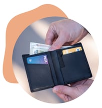 BlogAssets_blog 5 - wallet-cash